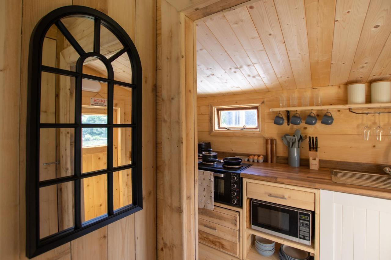 Choller Lake Lodges - Primrose Cabin With Private Hot Tub Arundel Extérieur photo